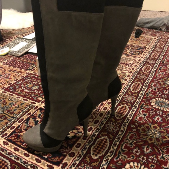 Grey and black Jessica Simpson boots - Picture 4 of 4